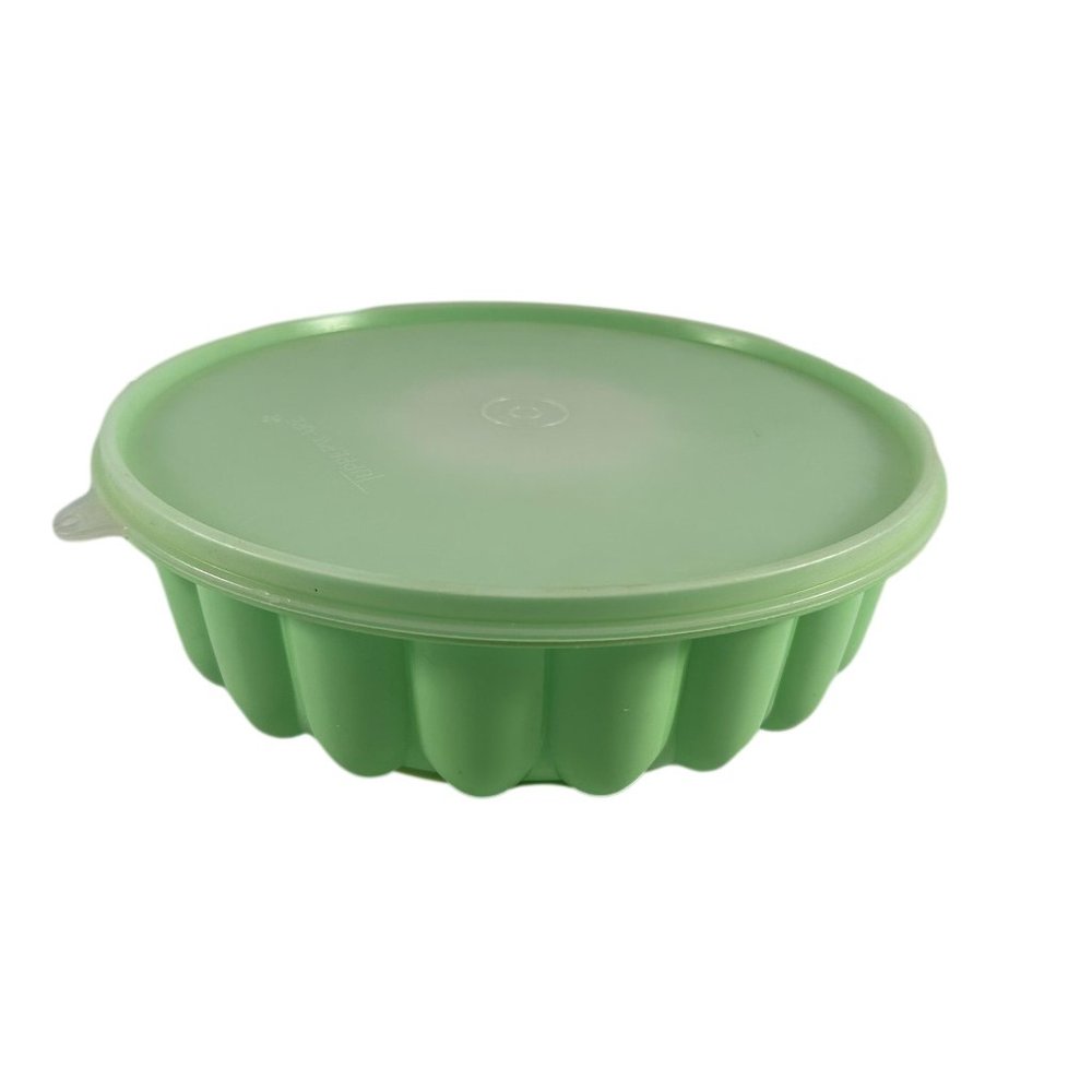 Vintage Tupperware Mint Green Jello Ice Mold Ring Jell-O 9" W Lid 1201 1202 1203